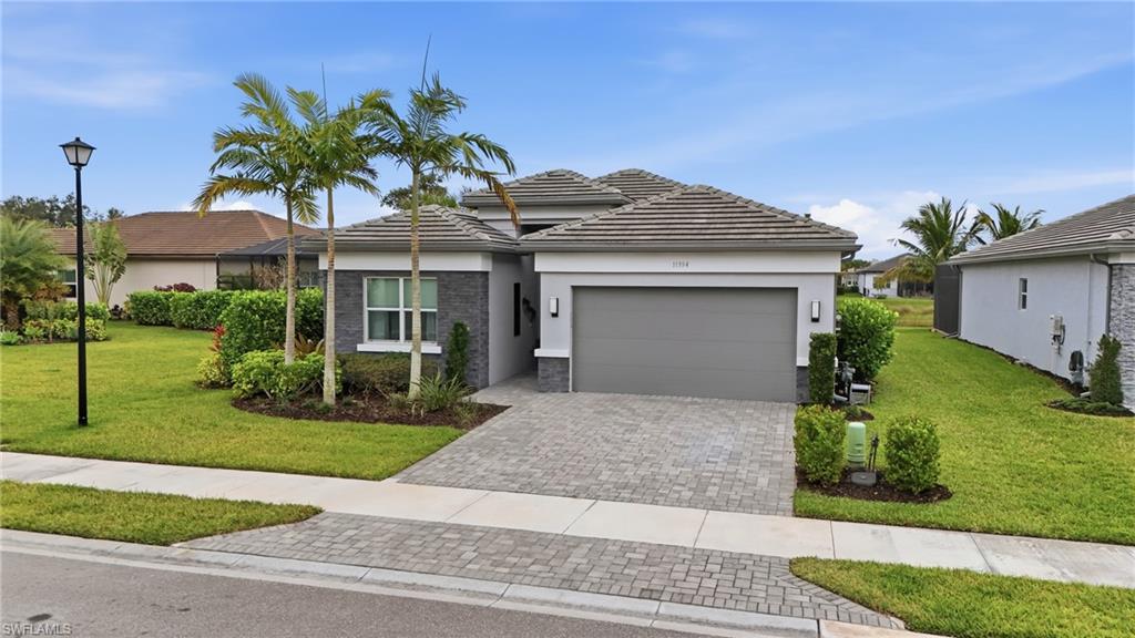 11394 Jacaranda Dr Property Photo 2