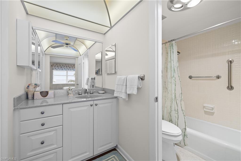 2011 Gulf Shore Blvd N 44 Property Photo 10