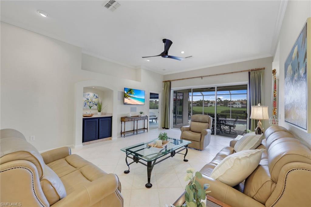 23088 Tree Crest Ct Property Photo 4