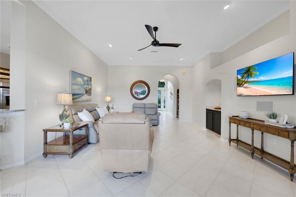 23088 Tree Crest Ct Property Photo 6