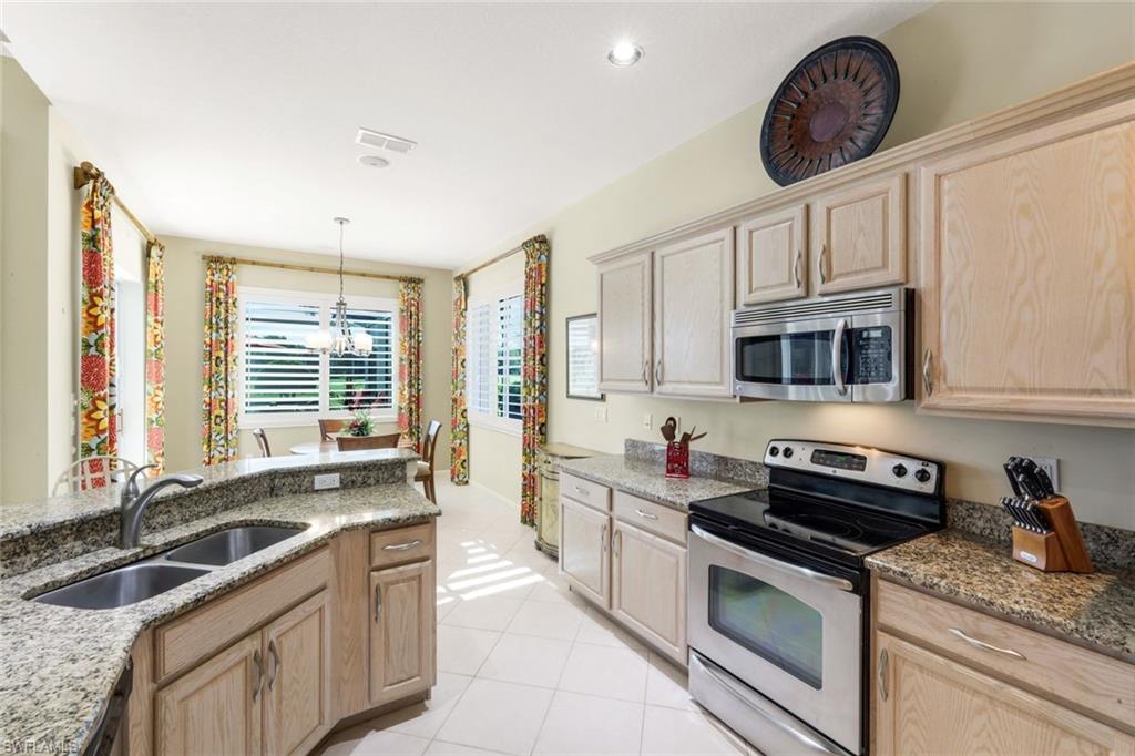 23088 Tree Crest Ct Property Photo 9