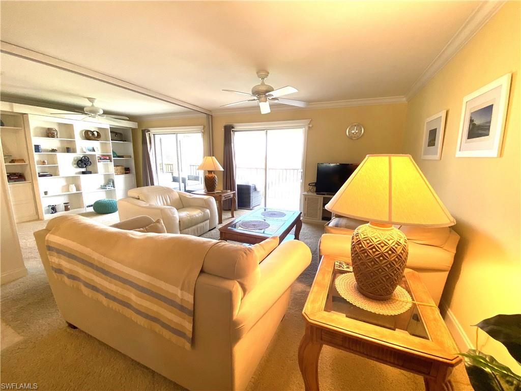 555 Park Shore Dr B-407 Property Photo 9