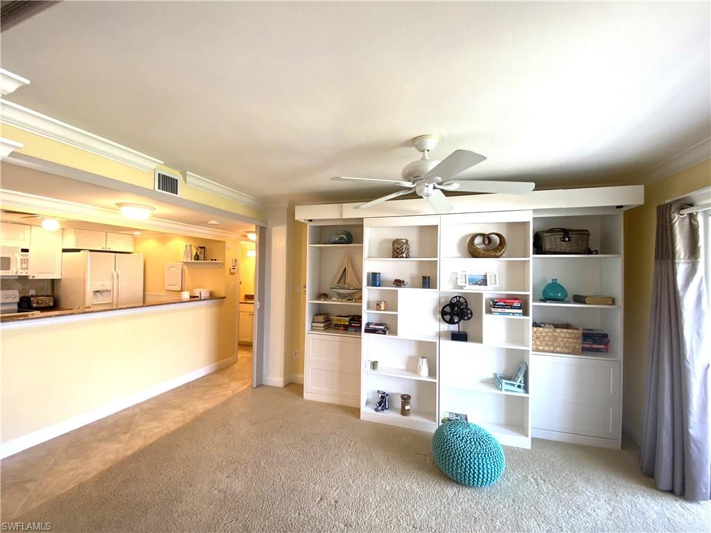 555 Park Shore Dr B-407 Property Photo 13