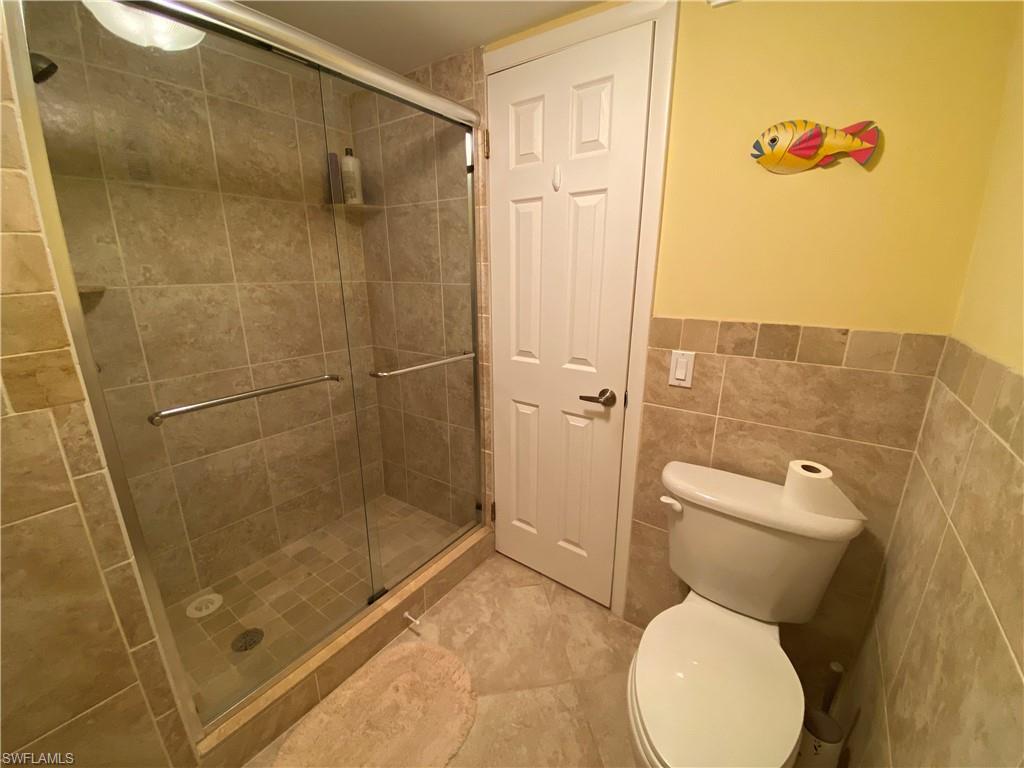 555 Park Shore Dr B-407 Property Photo 23