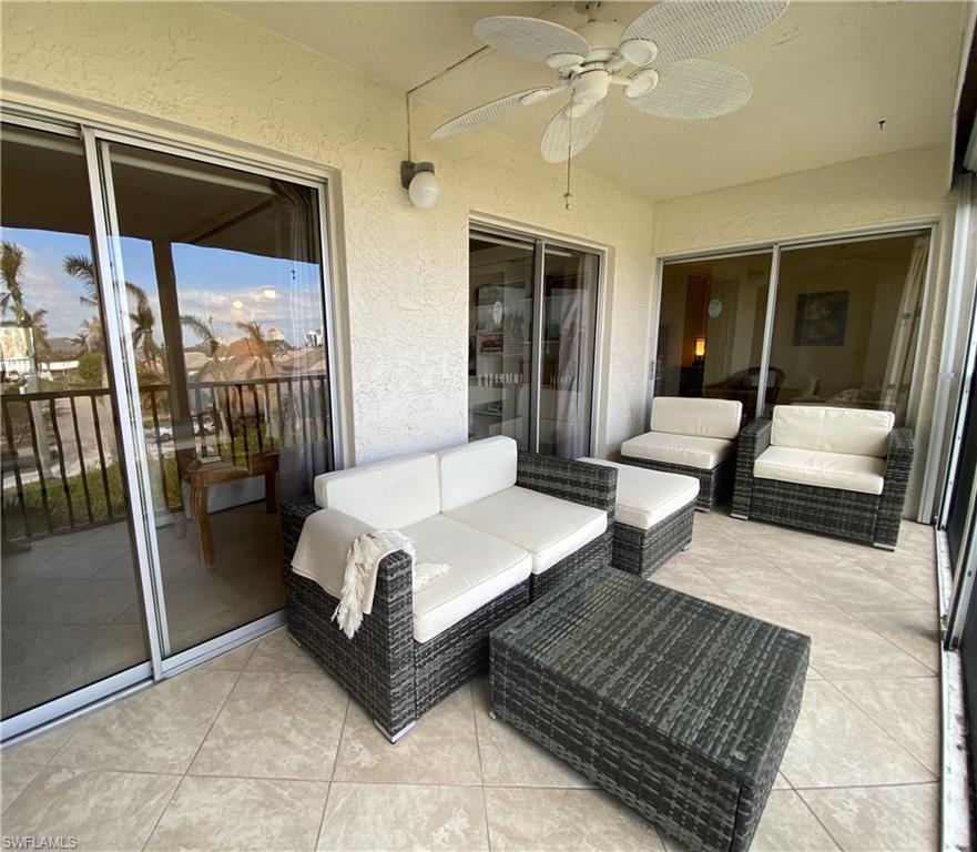 555 Park Shore Dr B-407 Property Photo 24
