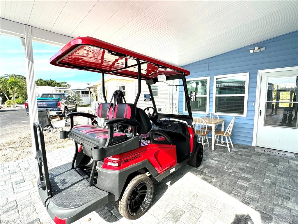 4700 Leilani Ln Property Photo 4