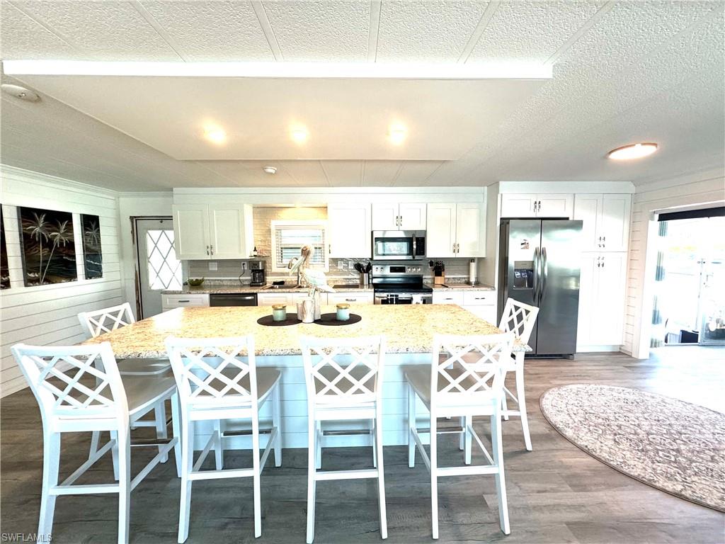 4700 Leilani Ln Property Photo 19