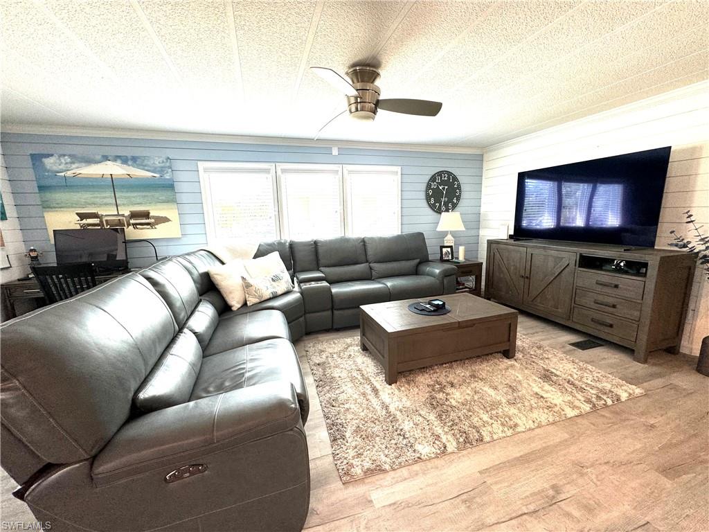 4700 Leilani Ln Property Photo 28