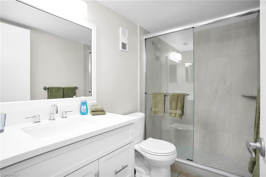440 Seaview Ct 1602 Property Photo 6