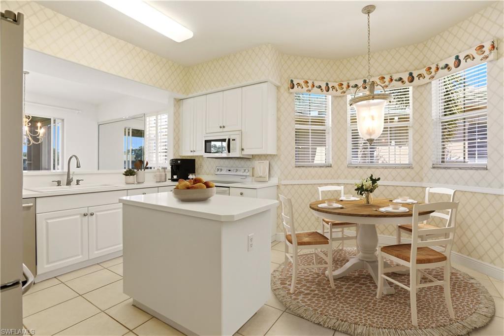 566 Vintage Reserve Ln #21-d Property Photo 5