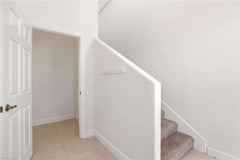 566 Vintage Reserve Ln #21-d Property Photo 14
