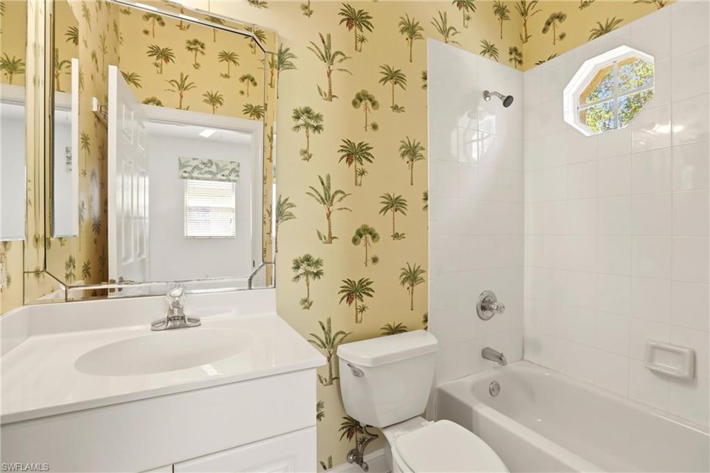 566 Vintage Reserve Ln #21-d Property Photo 25