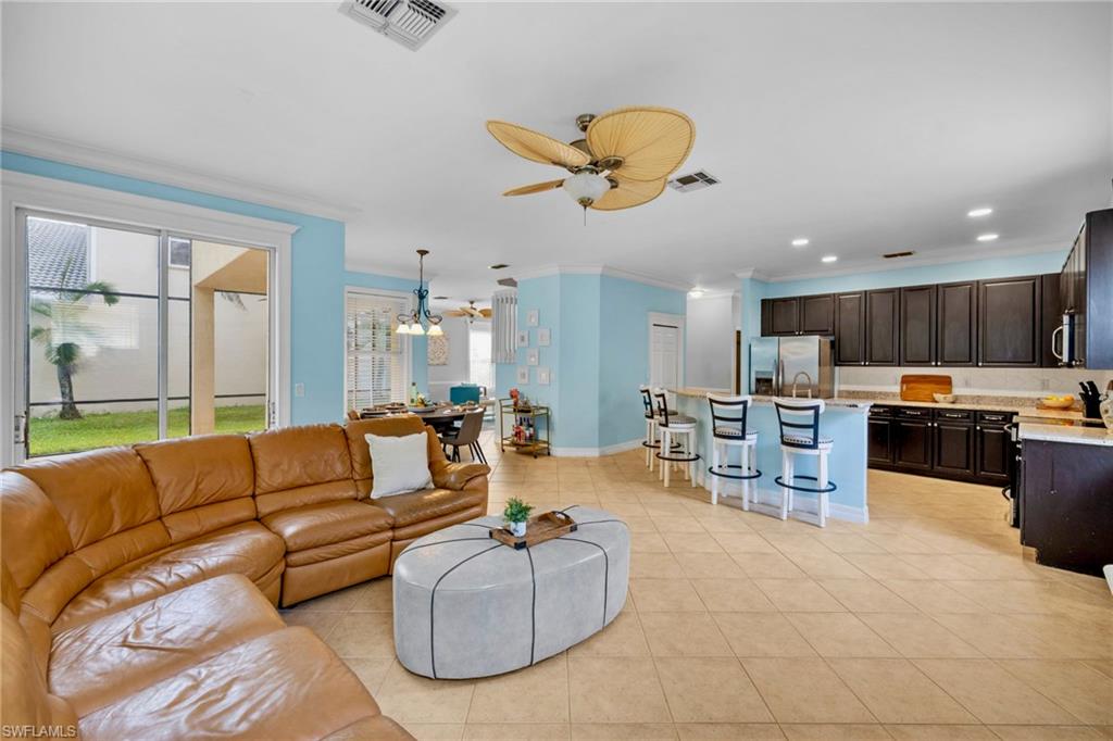 2346 Butterfly Palm Dr Property Photo 2