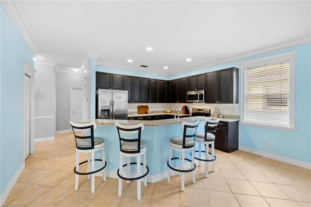 2346 Butterfly Palm Dr Property Photo 5