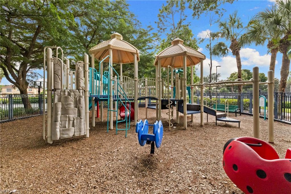 2346 Butterfly Palm Dr Property Photo 29