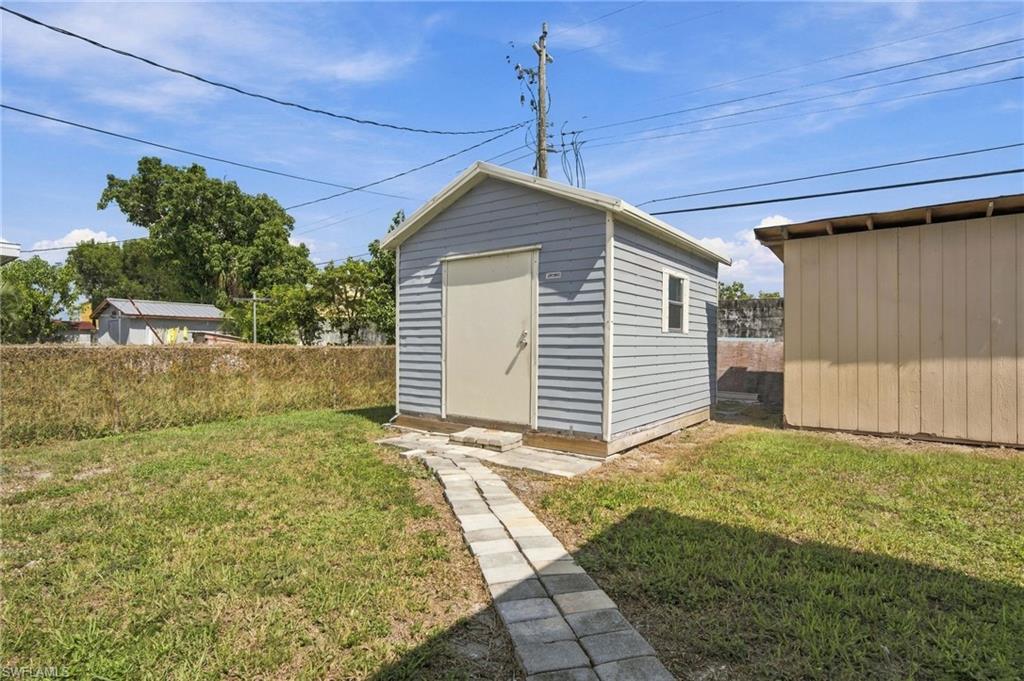 3547 Royal Palm Ave Property Photo 11