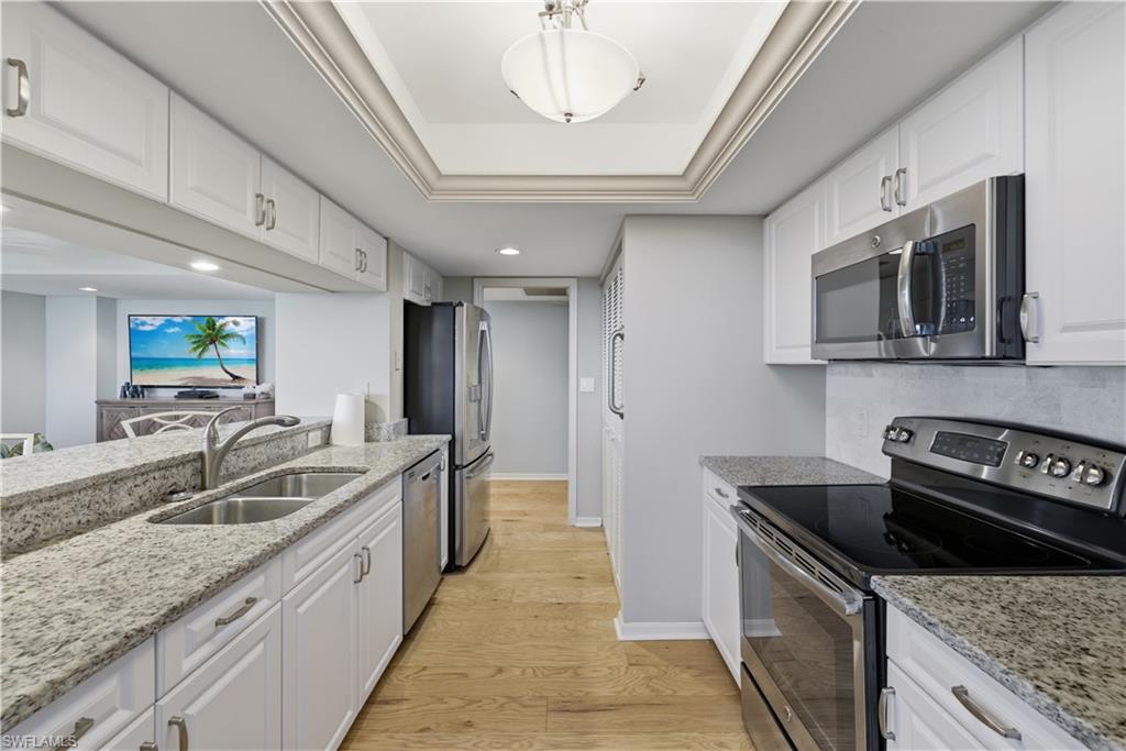 6361 Pelican Bay Blvd 802 Property Photo 8