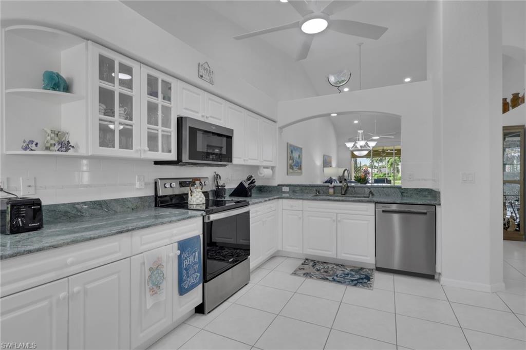 8374 Ibis Cove Cir B253 Property Photo 4
