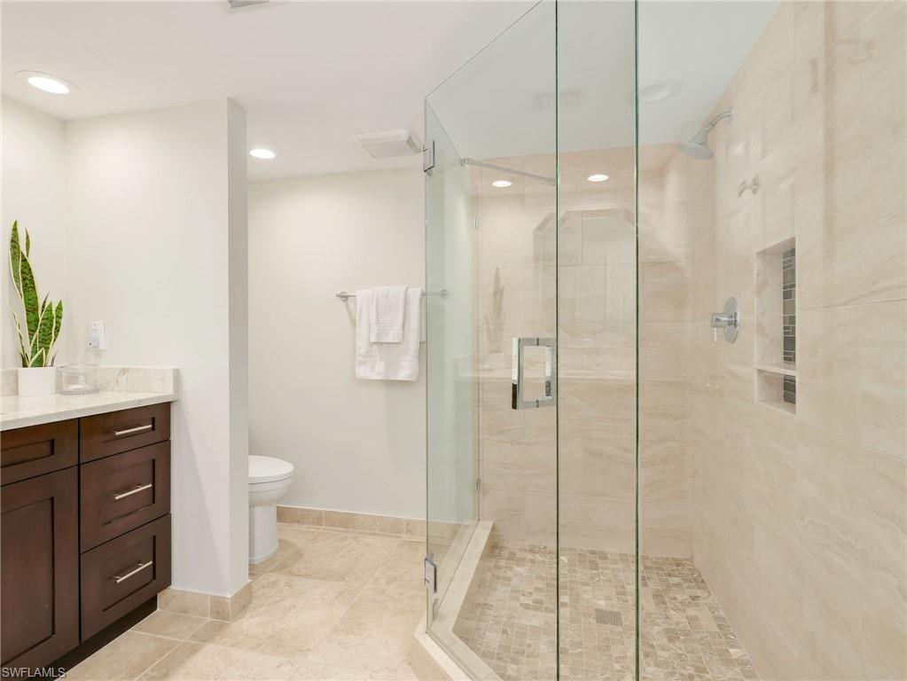 25 Bluebill Ave 204 Property Photo 24