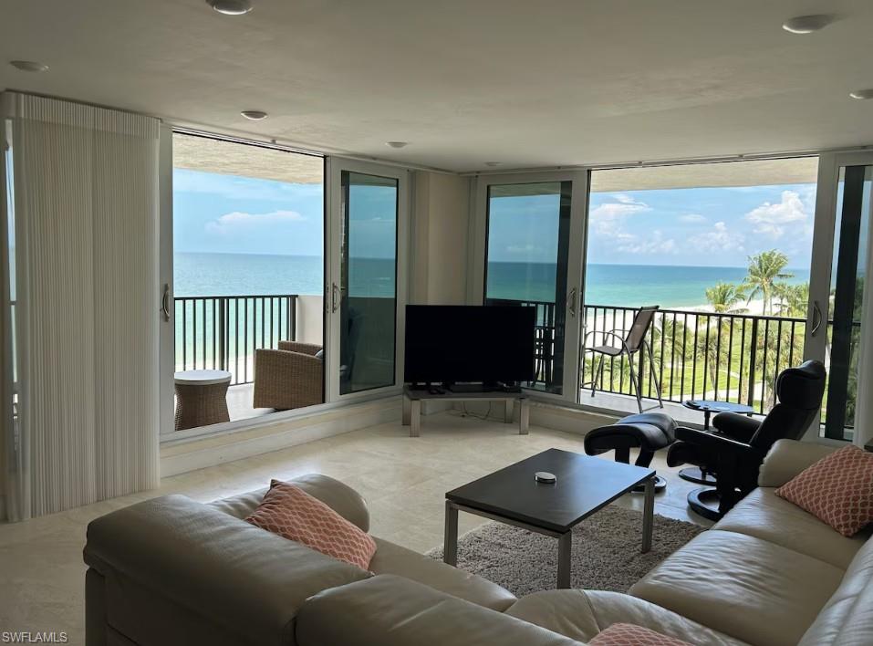 4005 Gulf Shore Blvd N 407 Property Photo 3