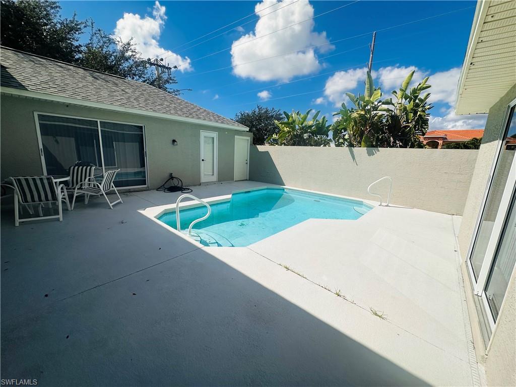 102 39th Ter Property Photo 5