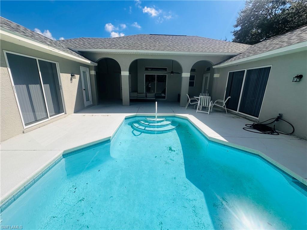 102 39th Ter Property Photo 8