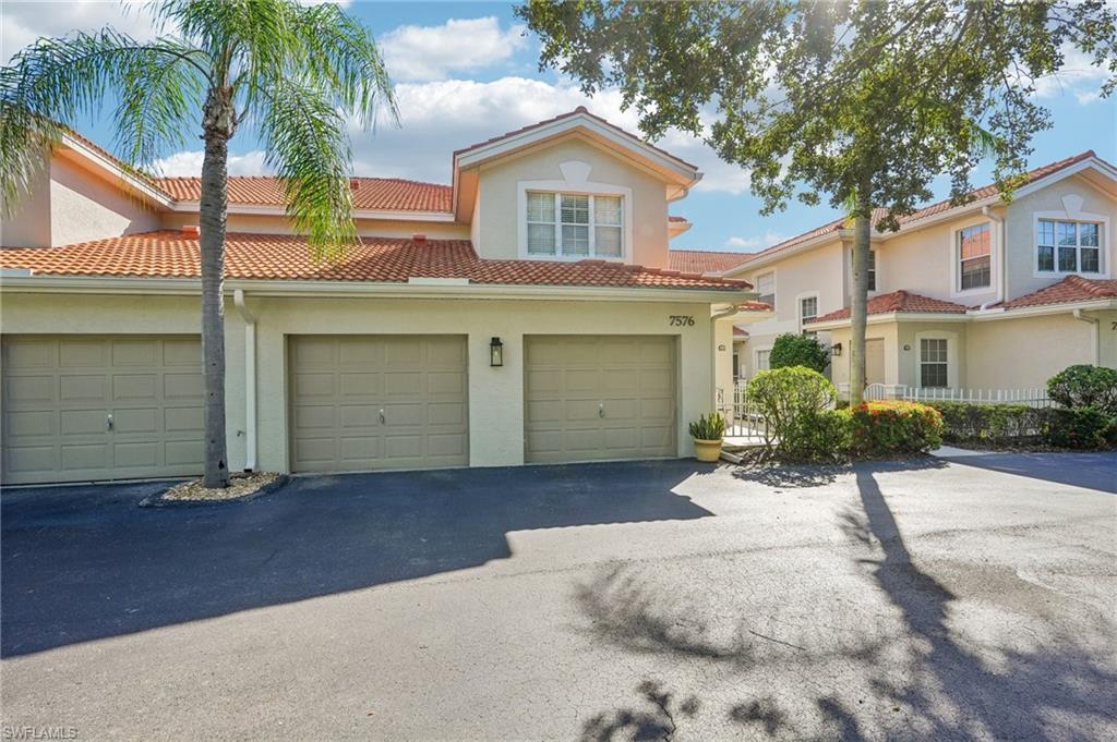 7576 Oleander Gate DR 102 Property Photo 1