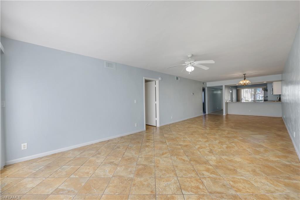 4200 Looking Glass Ln 4207 Property Photo 5