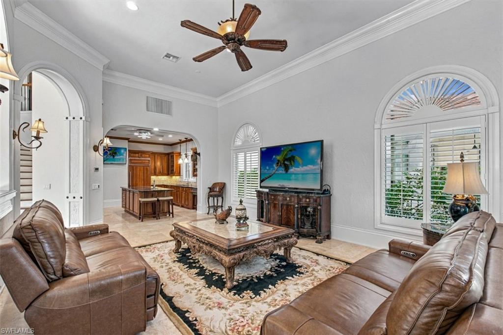 4660 Via Roma Property Photo 7