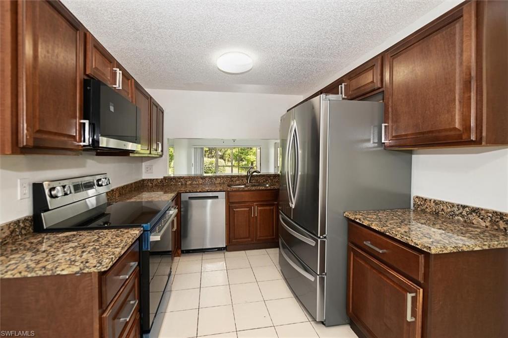 740 Augusta BLVD E104 Property Photo 1