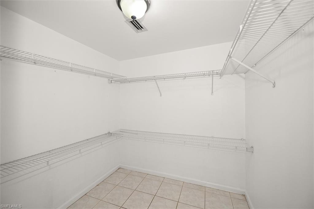 740 Augusta Blvd E104 Property Photo 23