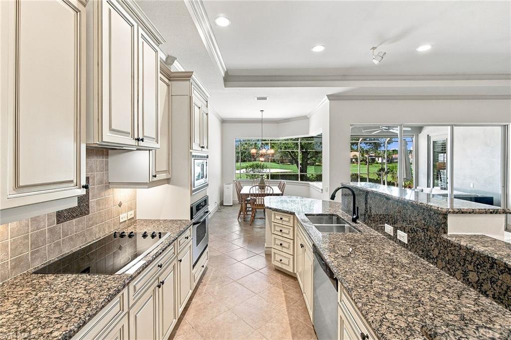 12580 Villagio Way Property Photo 6
