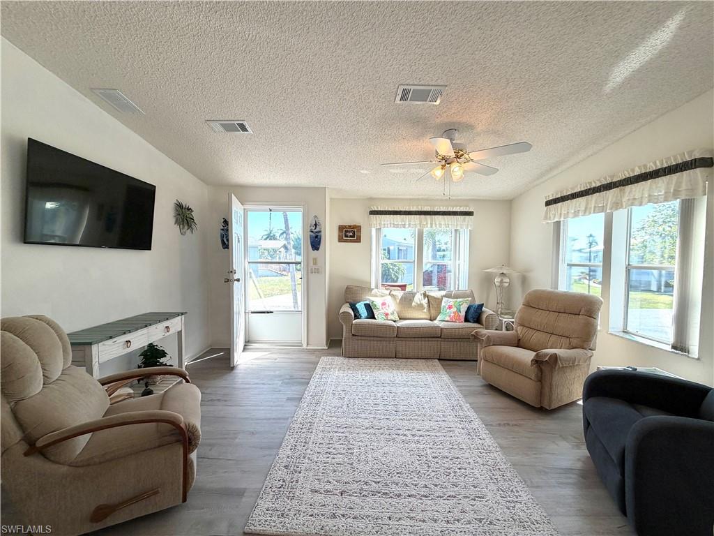 4700 Sawmill Dr W Property Photo 7