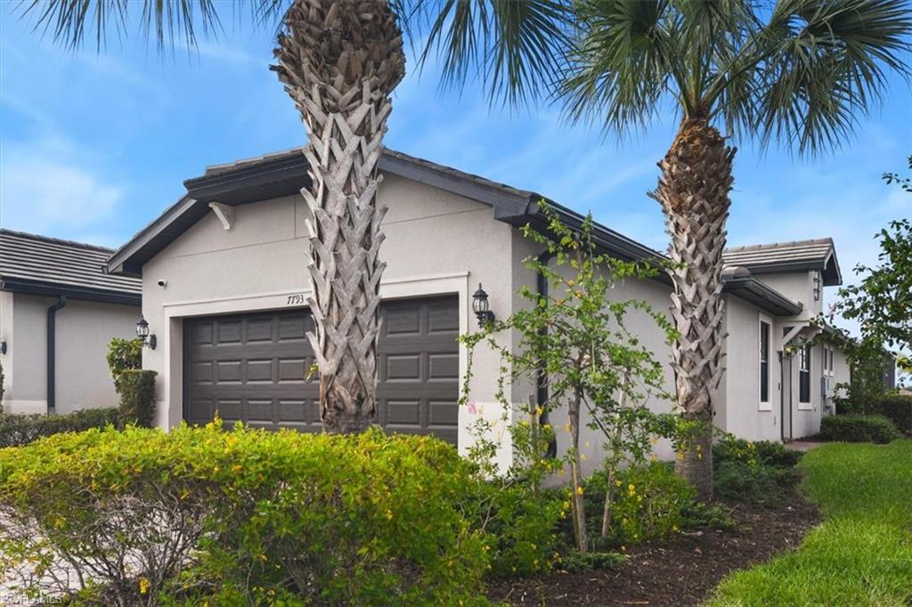 7793 Jacaranda Ln Property Photo 2