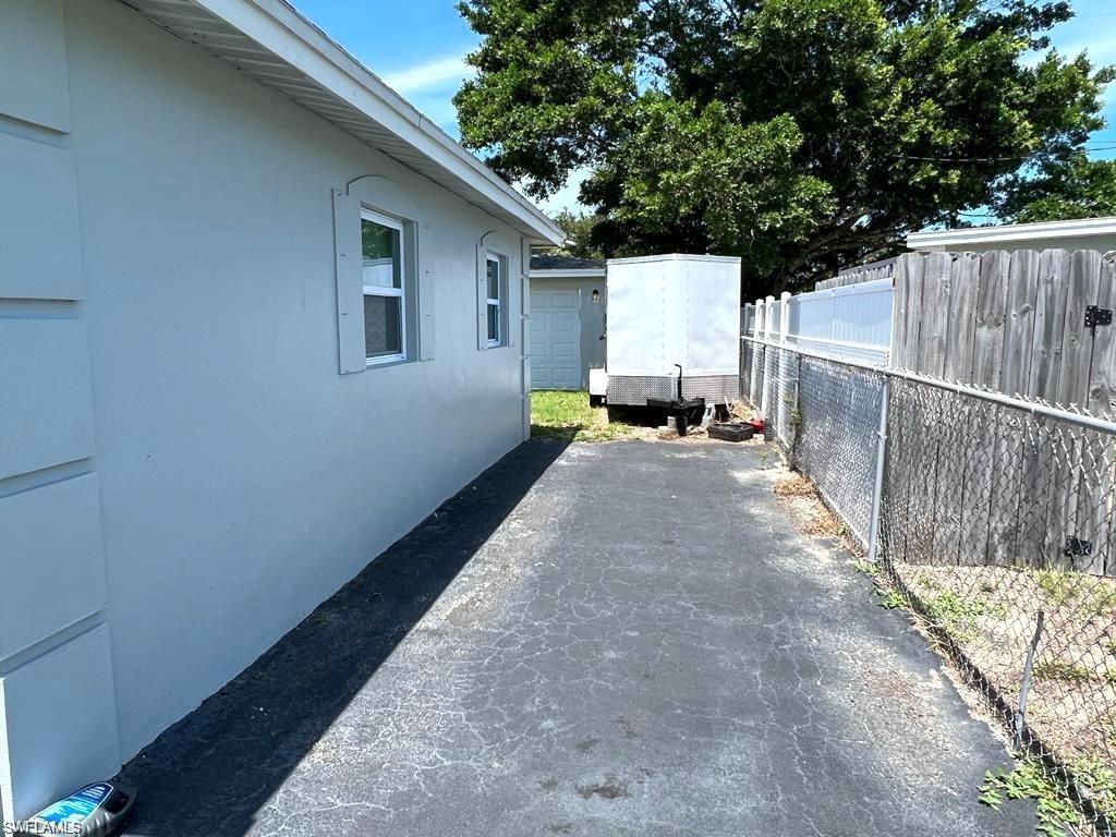 883 Coconut Cir E Property Photo 2