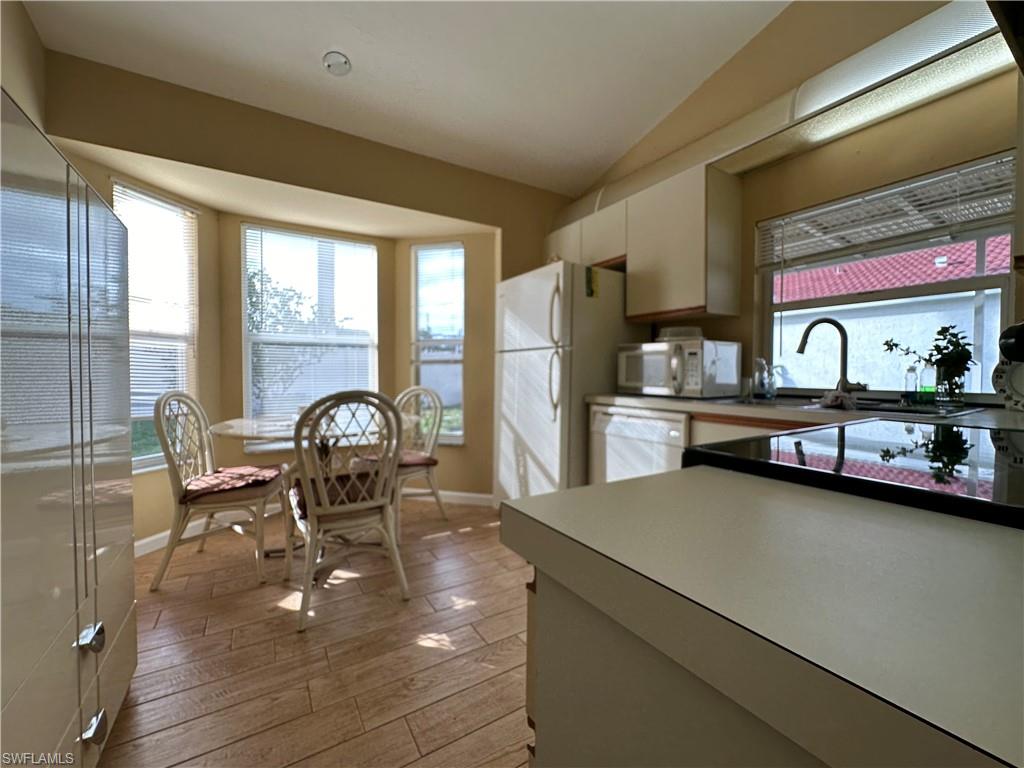 1309 Naples Lake Dr Property Photo 2
