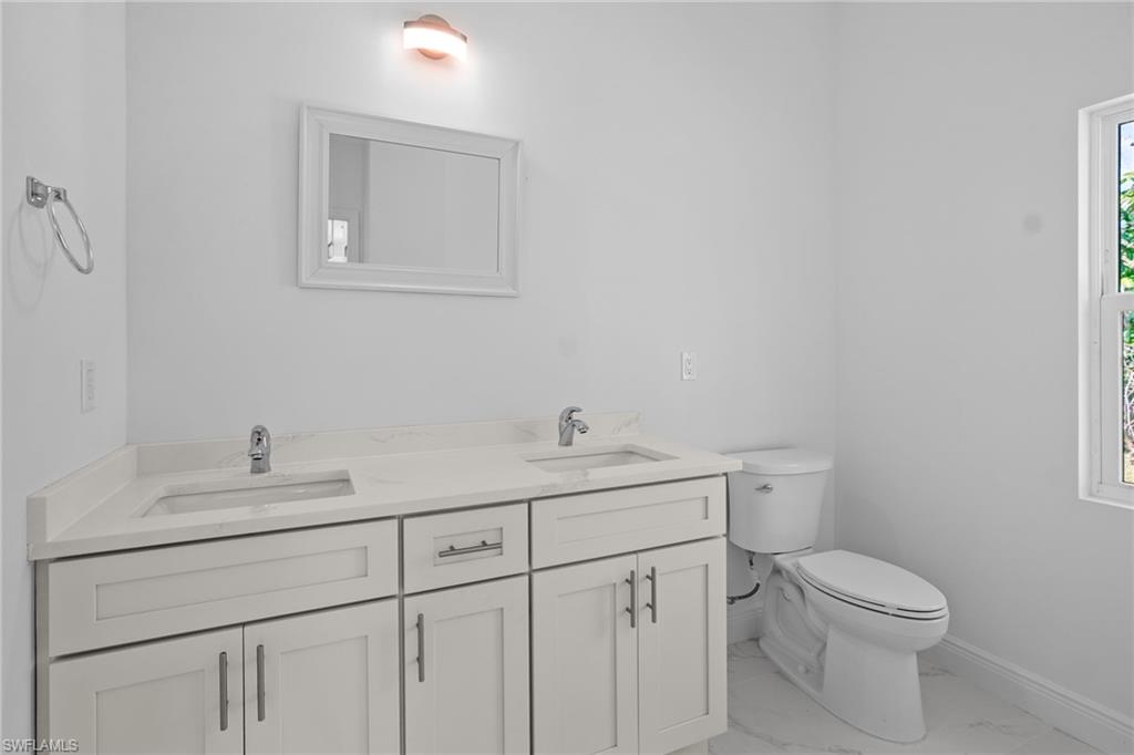 810 Jackson Ave Property Photo 17