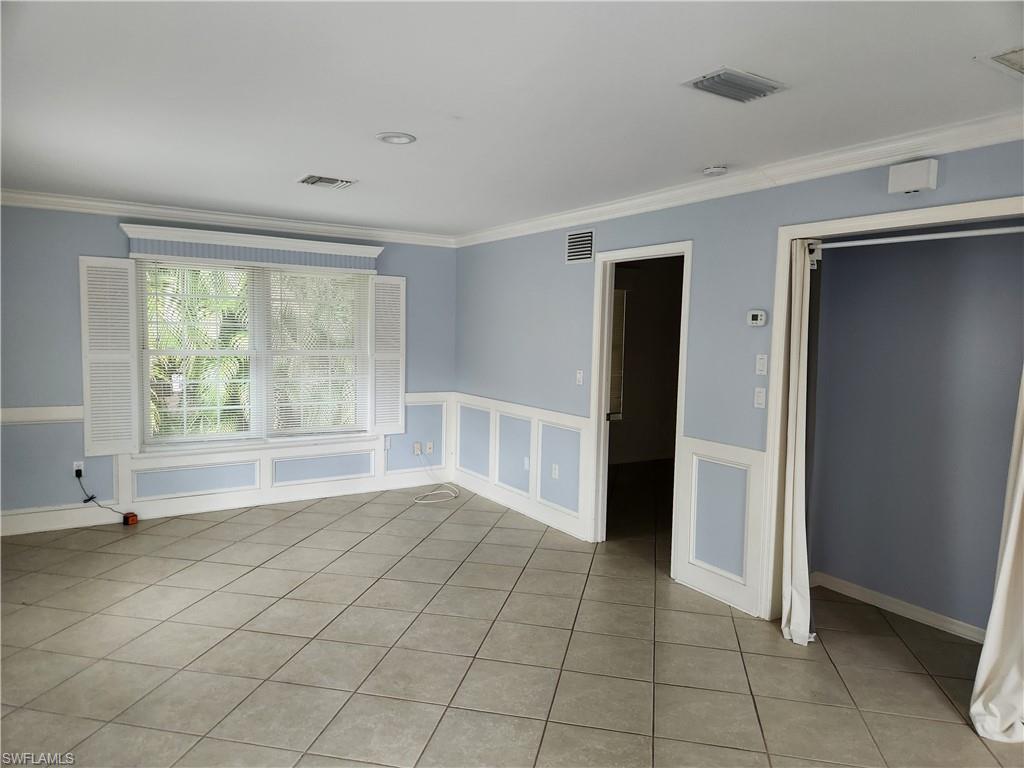 2110 Oakes Blvd 2 Property Photo 4