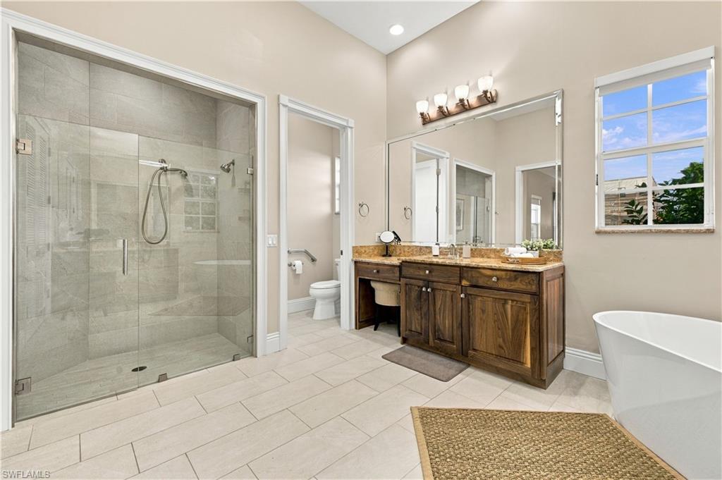 9242 Vanderbilt Dr Property Photo 23