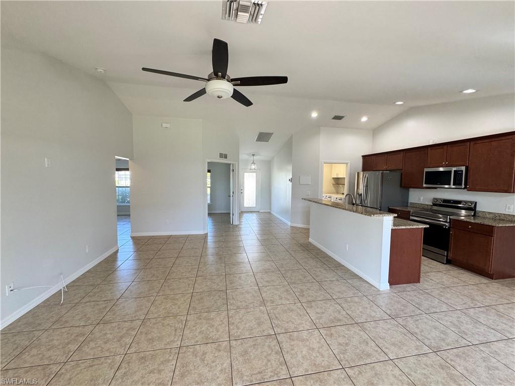 1907 20th Pl Property Photo 11
