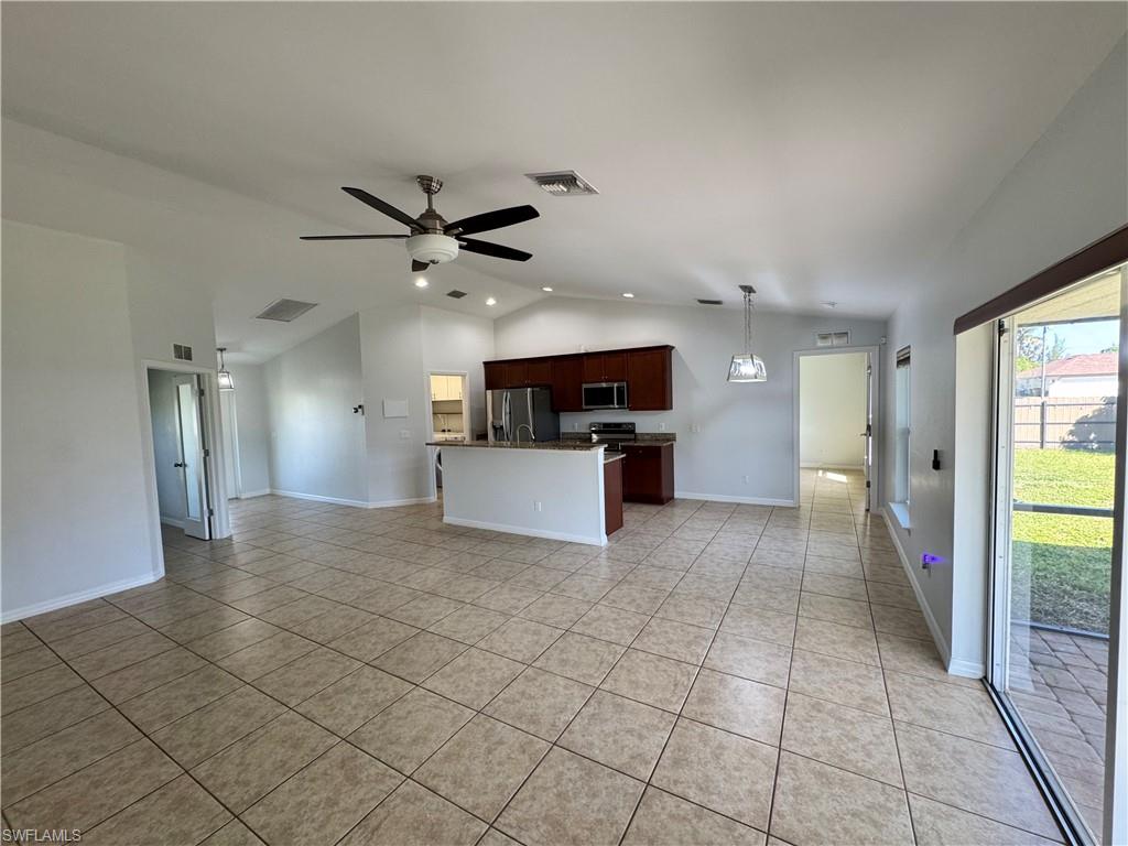 1907 20th Pl Property Photo 14