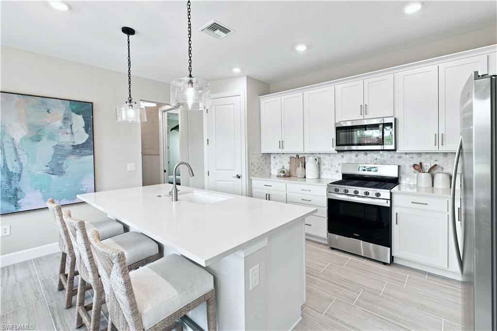7449 Florida Elm Ct Property Photo 18