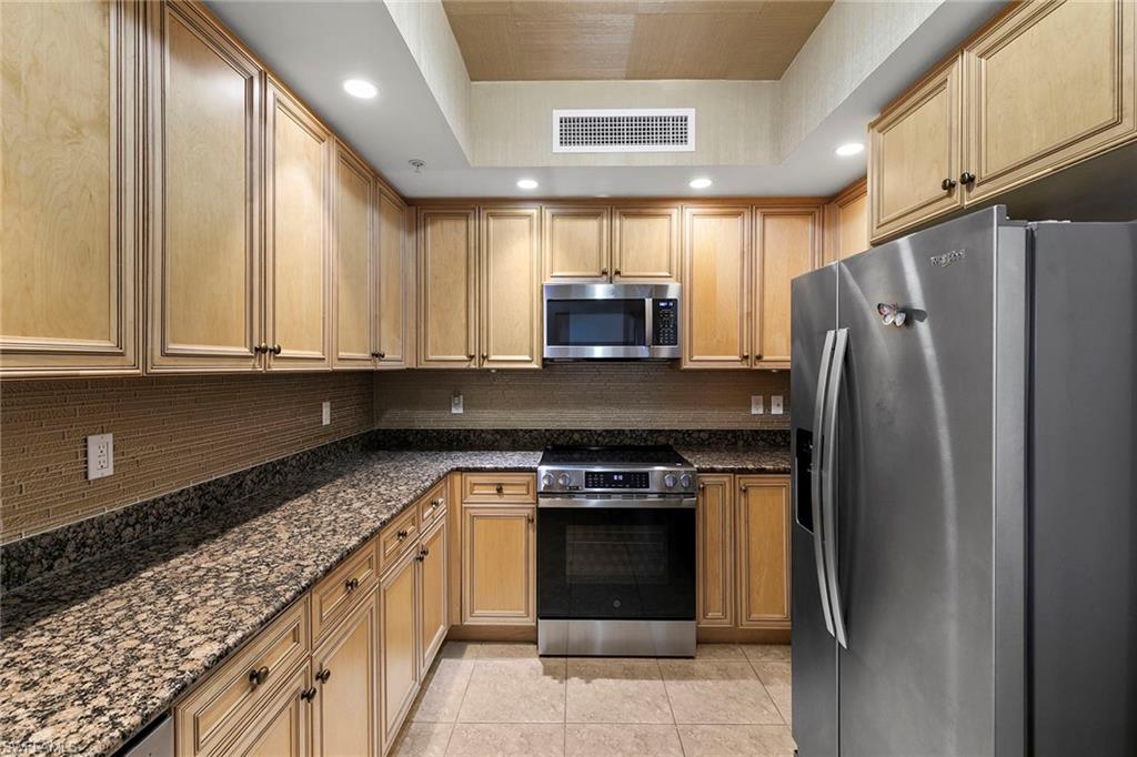 1065 Borghese Ln 1002 Property Photo 3