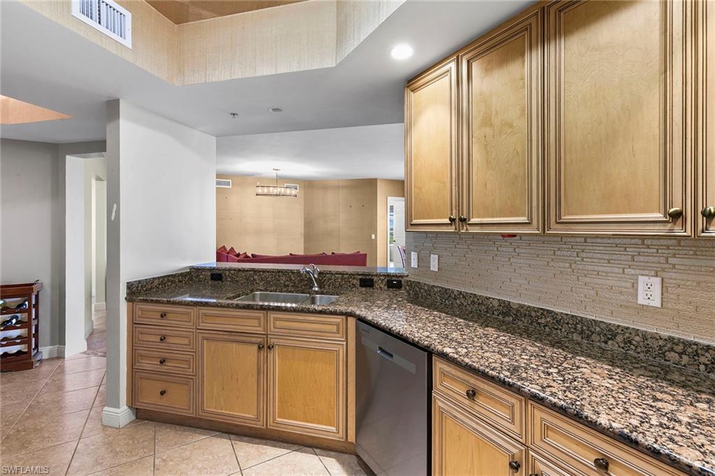1065 Borghese Ln 1002 Property Photo 4