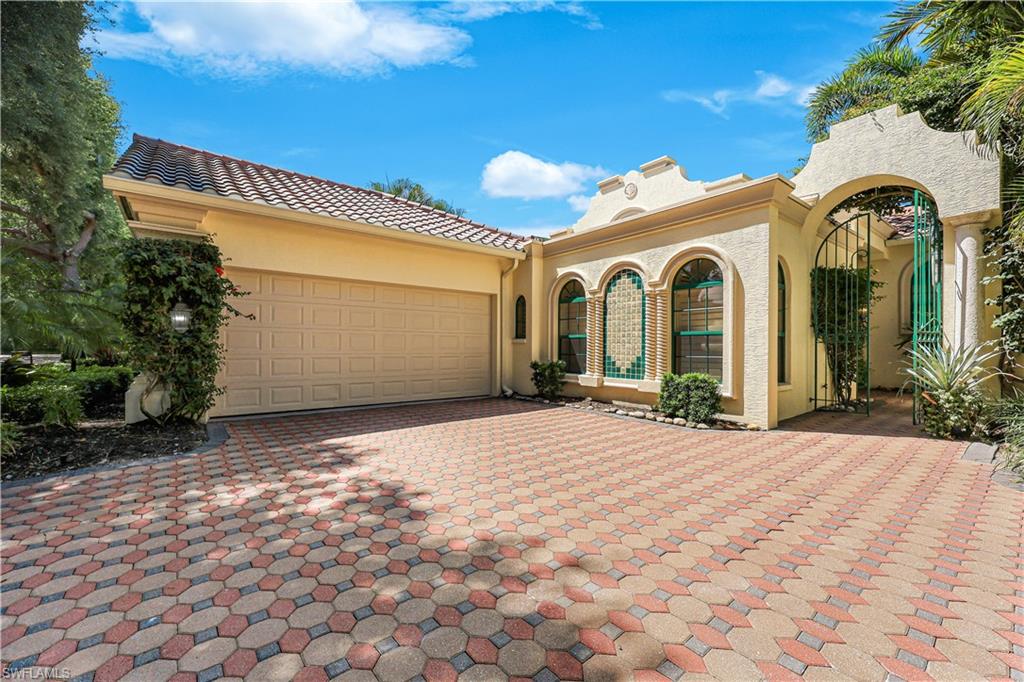 7913 Via Vecchia Property Photo 2