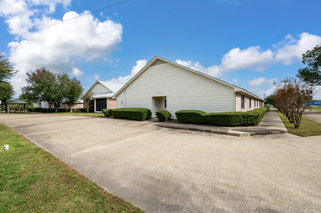 1154 East Loop 304 Property Photo 69