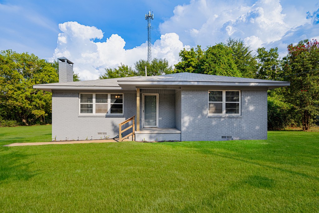 1305 Cypress Property Photo 2