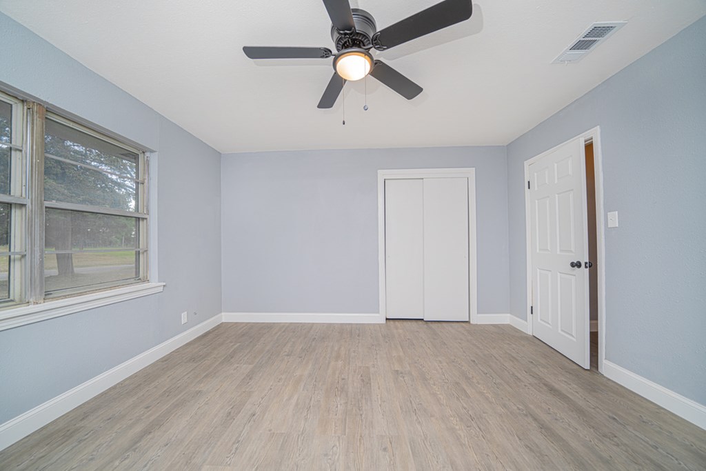 1305 Cypress Property Photo 13