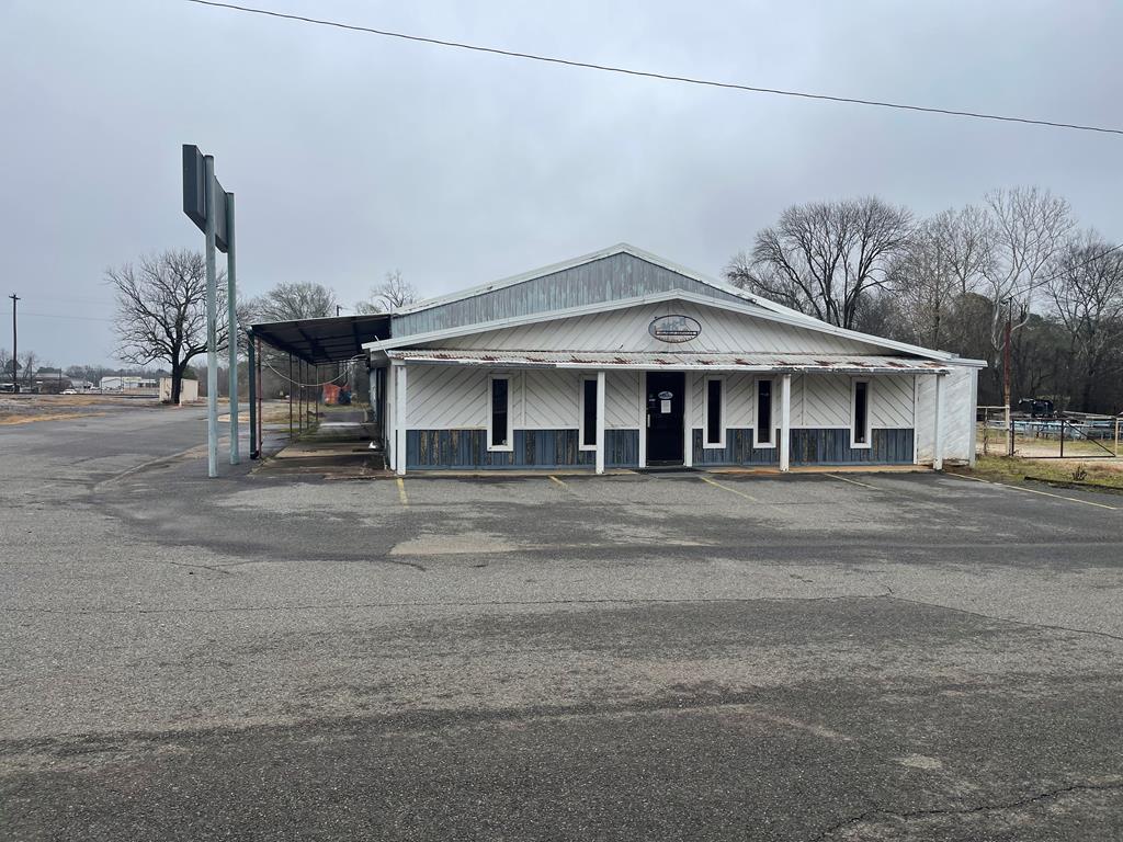 121 E Main St