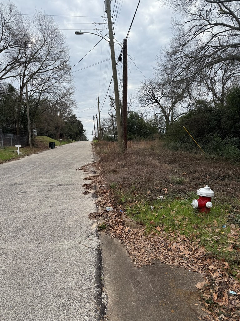 708 Orton St Property Photo 4